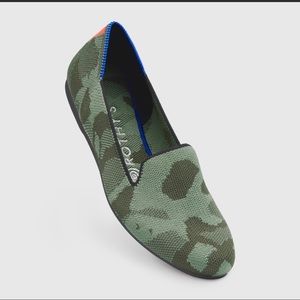 Rothy’s loafer- Olive Camo Size 9
